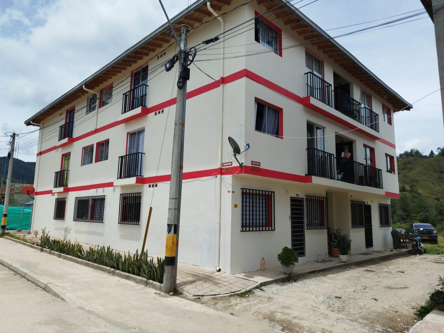 Apartamento Balcon De La Esperanza Guatape Exterior photo
